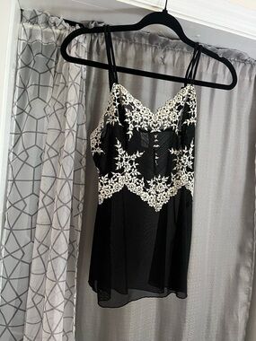 Wacoal Black Lace Camisole M with Cream Floral Lace